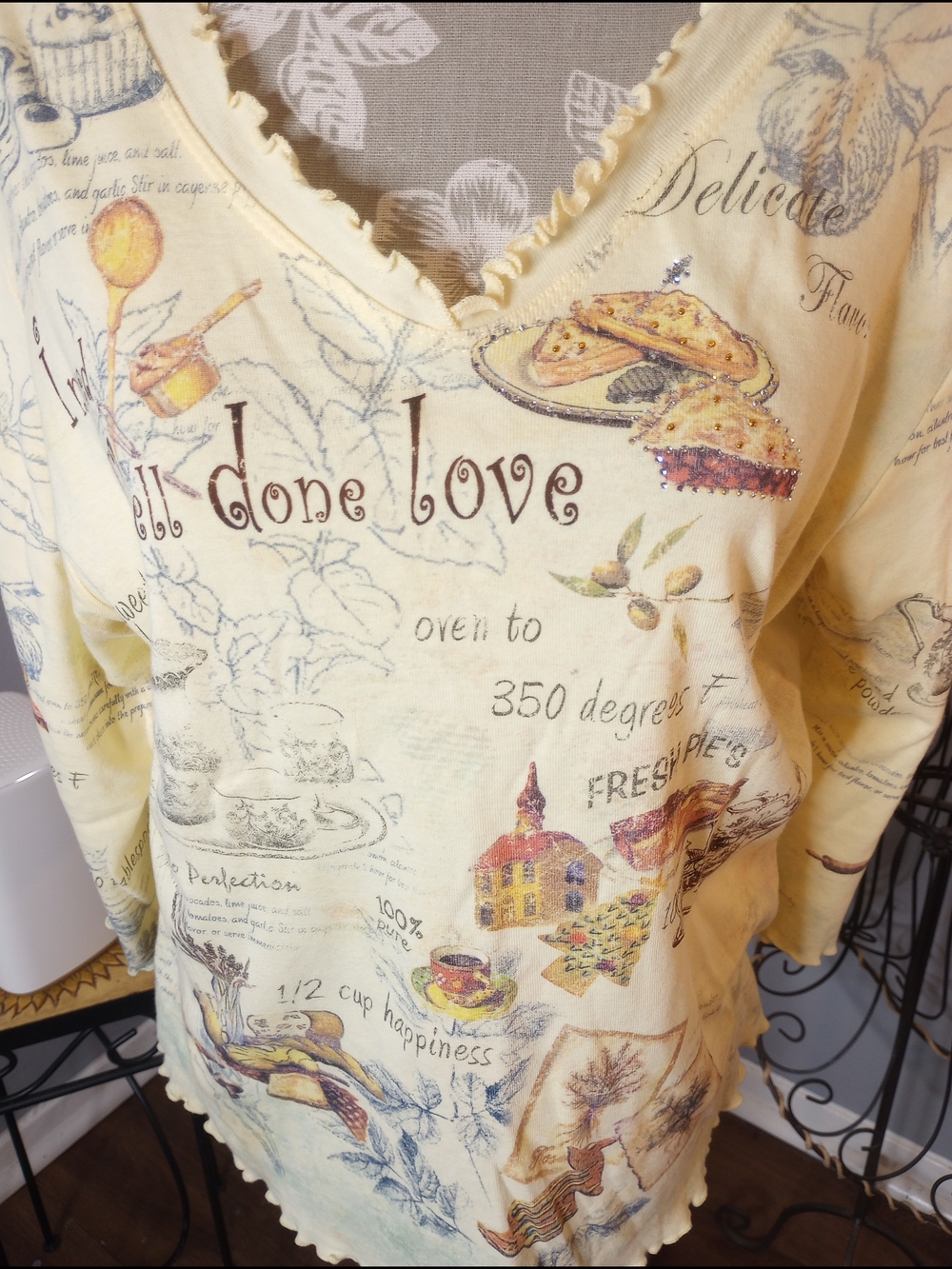 Cactus Pale Yellow Long Sleeve V-Neck Tee with Botanical Print - Picture 4 of 11